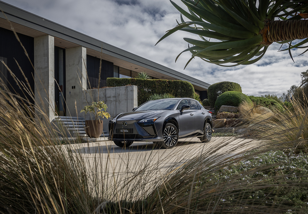 Lexus RZ